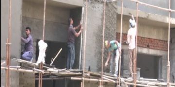 شوپیاں:۲۷ سرکاری ملازمین ڈیوٹی سے غیر حاضر پائے گئے