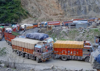 سرینگر جموں شاہراہ پر ٹریفک کی نقل و حمل بحال