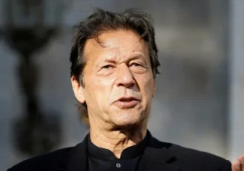 پاکستان :عمران خان کی حکومت اکثریت سے محروم