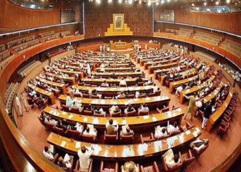 پاکستان:عدم اعتماد کی تحریک پیش کیے بغیر پارلیمنٹ کا اجلاس ملتوی