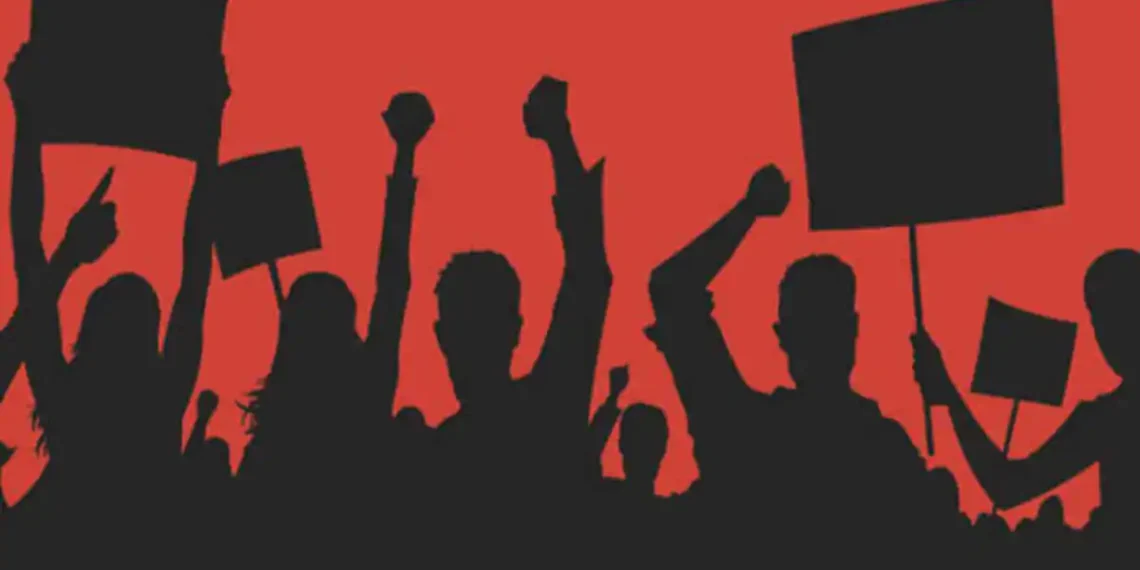 ہیلتھ اینڈ فیملی ویلفیئر ورکروں کا سرینگر میں احتجاج
