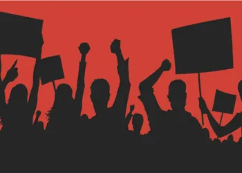 ہیلتھ اینڈ فیملی ویلفیئر ورکروں کا سرینگر میں احتجاج