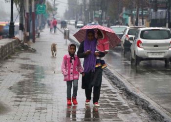 کشمیر میں شبانہ بارشیں، گلمرگ میں شبانہ درجہ حرارت ایک بار پھر نقطہ انجماد سے نیچے درج
