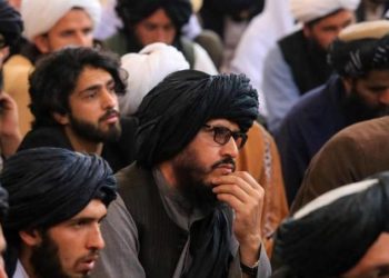طالبان کے افغانستان میں بغیر داڑھی والے سرکاری ملازمین کو کام سے روک دیا گیا