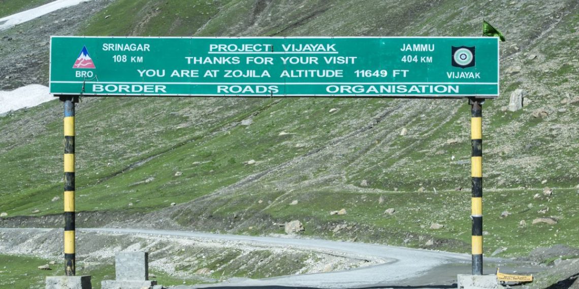 سرینگر‘جموںشاہراہ پرٹریفک کی نقل وحمل بحال