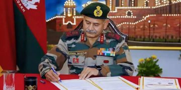 فوج کی شمالی کمان کے کمانڈرکا سر ینگر میں سیکورٹی صورتحال کا جائزہ