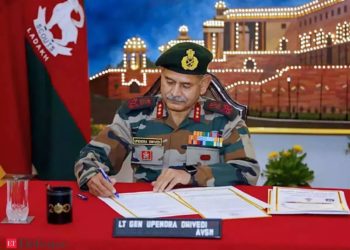 شمالی کشمیر کے فوجی کمانڈر لیفٹیننٹ جنرل اپیندر دویدی کا دورہ لائن آف کنٹرول