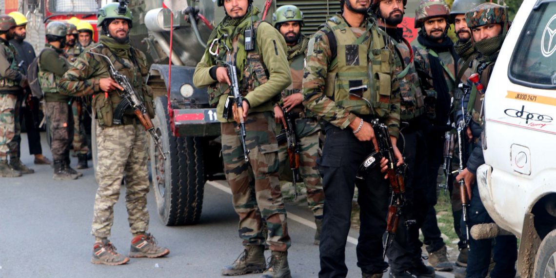 کشمیر کے پنچاتی نمائندے سخت سیکورٹی میں جموں روانہ