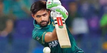 کرکٹ شائقین نے بابر اعظم پر تنقید کرنیوالے شاہد آفریدی کی کلاس لے ڈالی