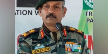 لیفٹیننٹ جنرل پانڈے کا ضلع ہسپتال شوپیاں کا دورہ‘ عوام اور ڈاکٹروں کا شکریہ ادا