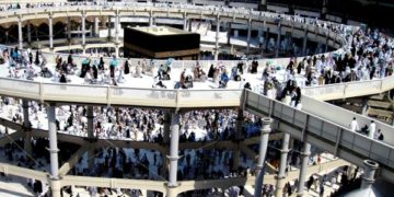 سعودی عرب نے ہر قسم کا ویزا رکھنے والوں کو عمرے کی اجازت دے دی