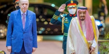 ترک صدر کا سعودی عرب میں شاندار استقبال