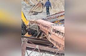 لداخ : زیر تعمیر پُل گر نے سے۴مزدور از جان، دو زخمی