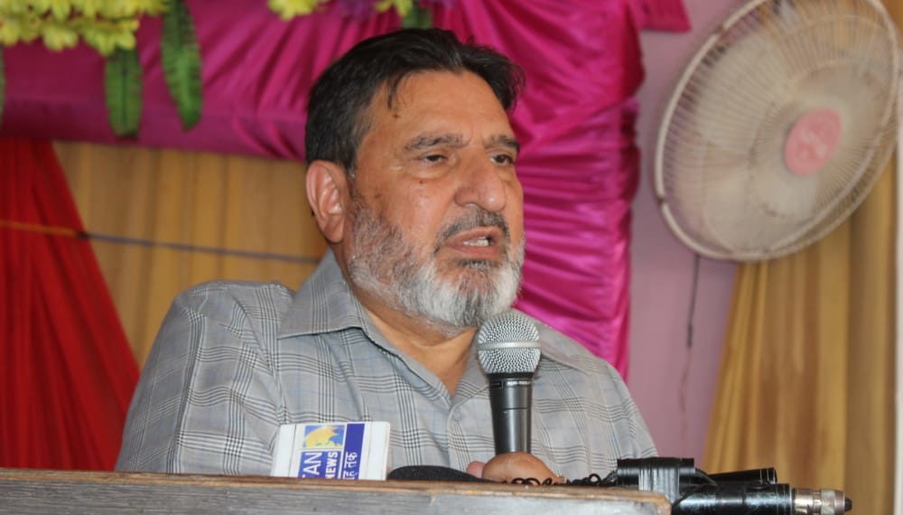 جموں کشمیر مین منڈل کمیشن کی رپورٹ عملائی جائے:بخاری