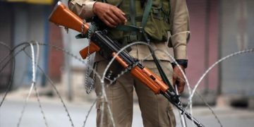 جموں کشمیر میں ۷۹ غیر ملکیوں سمیت ۱۷۲ جنگجو سرگرم :فوج