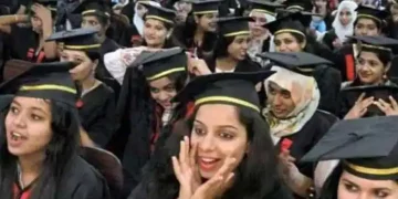 طلباء اعلیٰ تعلیم کے لیے پاکستان نہ جائیں: یو جی سی
