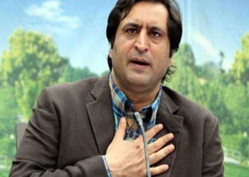 تشدد کا مقصد کشمیر کی معیشت کو تباہ کرنا ہے : سجاد غنی لون