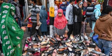 کشمیر:ماہ رمضان کے بیچ گراں بازاری اور بجلی کی نایابی سے لوگ پریشان