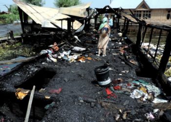 جھیل ڈل میں ہاؤس بوٹ میں آتشزدگی‘ کمسن بچی از جان