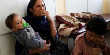رواں سال افغانستان میں 10 لاکھ سے زائد بچے شدید غذائی قلت کا شکار ہو سکتے ہیں، رپورٹ