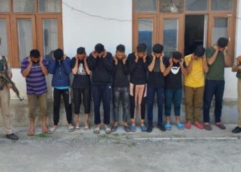 سرینگر:یاسین ملک کے گھر کے باہر ملک مخالف نعرہ بازی کرنے والے۰۱ملزمان گرفتار:پولیس