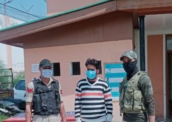سرینگر کے بمنہ علاقے میں لشکر کا ہائی برڈ جنگجو گرفتار:پولیس