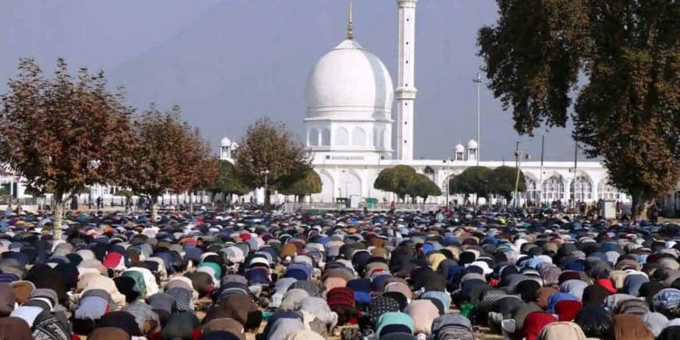 عید الفطر آج منائی جا رہی ہے