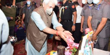 کشمیری پنڈتوں کے جائز مسائل کو ترجیحی بنیادوں پر حل کیا جائیگا :ایل جی