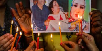 امبرین بٹ کے قاتل اونتی پورہ محاصرے میں پھنسے ہیں:آئی جی