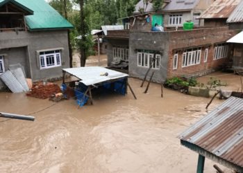 سیلابی صورتحال :باندھ ٹوٹ جانے سے بمنہ کے کئی علاقے ڈوب گئے