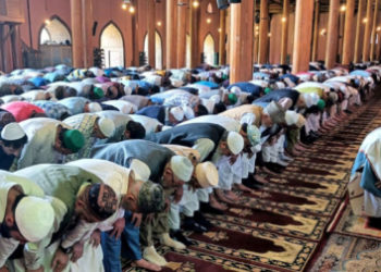 جامع مسجد میں دو ہفتے کے بعد نماز جمعہ کی ادائیگی