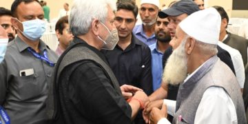 لیفٹیننٹ گورنر کی جموں کشمیر کے صنعت کاروں اور کارو باریوں سے ملاقات