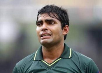 عمر اکمل نے 11 لاکھ روپے کے فراڈ کیس میں سینئر پولیس افسر کے رویے کیخلاف شکایت درج کرادی