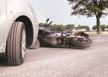 اسلام آباد میں دلخراش واقعہ:حادثے میں بیٹے کی موت کی خبر سنتے ہی باپ حرکت قلب بند ہونے سے فوت