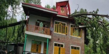 شمالی کشمیر میں قہر انگیزژالہ بھاری اور بادل پھٹنے کے واقعات