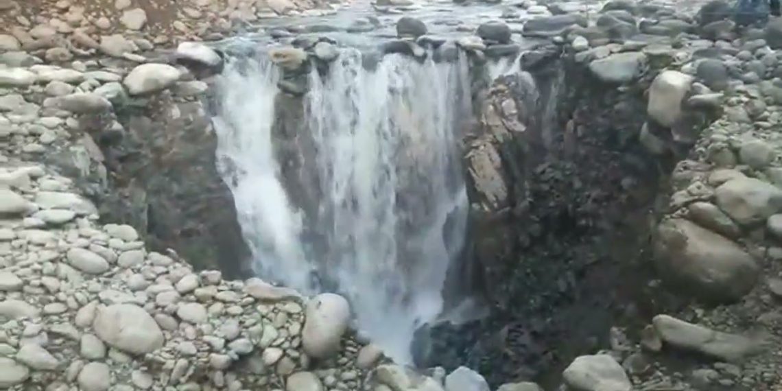 قدرت کے سامنے ٹیکنالوجی کا سرنڈر:موسلا دھار بارشوں کے سبب نالہ برنگی کا گڑھا بھی بھر گیا