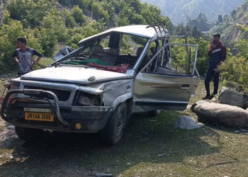 پونچھ اور رام سڑک حادثوں میں کم سن لڑکی سمیت ۶ لوگوں کی موت