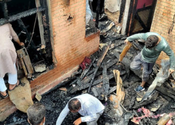 خانیارمیں آتشزدگی‘ دارلعلوم‘ میریج ہال اور چار مکانوں کو نقصان