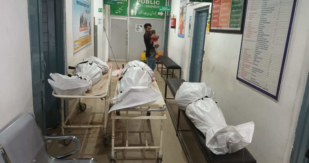 پلوامہ میں اینٹ بٹھ کی دیوار گرنے سے تین غیر مقامی مزدور از جان ہوئے
