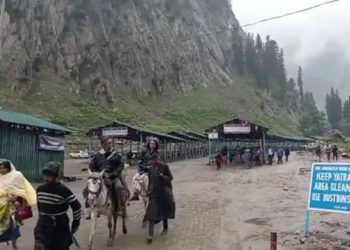 ناساز موسمی حالات کے پیش نظر شری امرناتھ یاترا عارضی طور بند