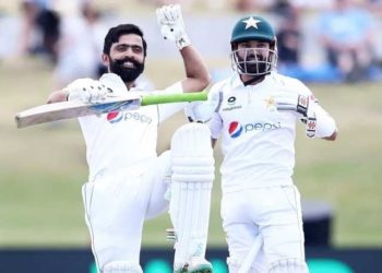 فواد عالم کو 1 ہزار رنز بنانے میں 13 برس لگ گئے
