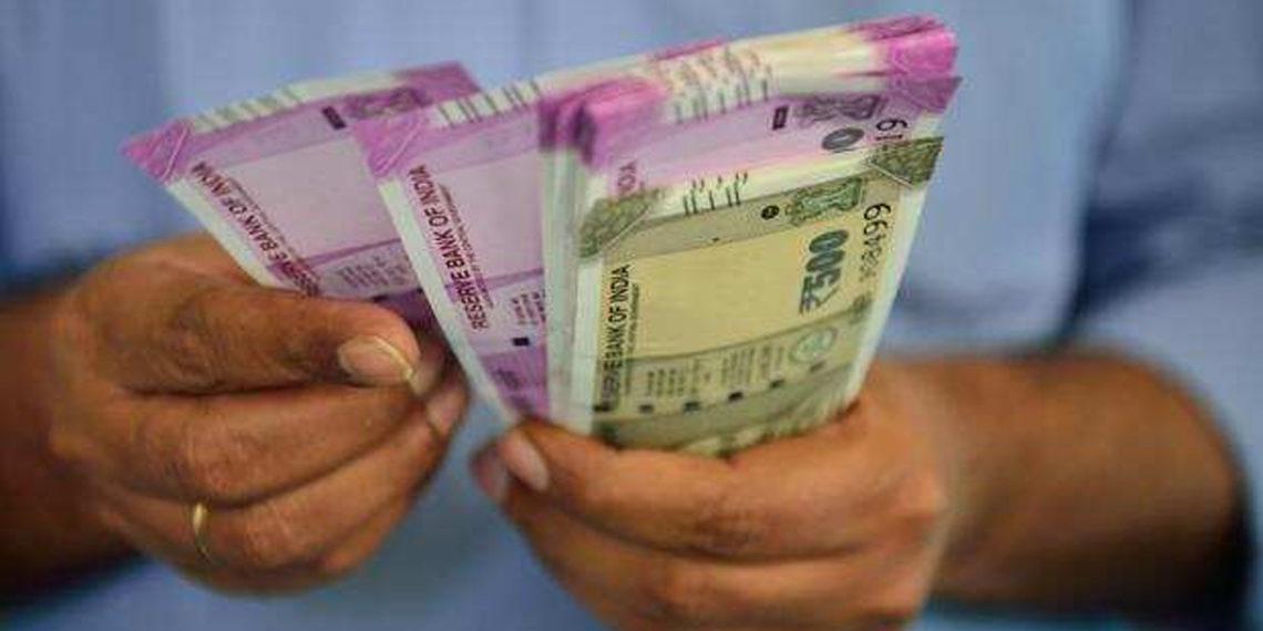 آٹھویں تنخواہ کمیشن کے قیام کی کوئی تجویز زیر غور نہیں ہے:مرکز