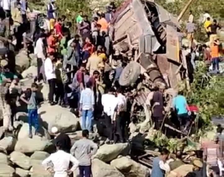 جموں و کشمیر: پونچھ میں دلدوز سڑک حادثہ،۱۱ ہلاک