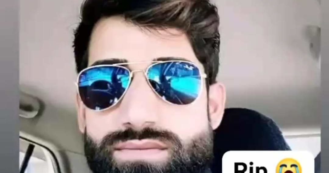 کپوارہ میں 25 سالہ نوجوان کو اپنے ہی گھر میں لٹکے ہوئے پایا گیا
