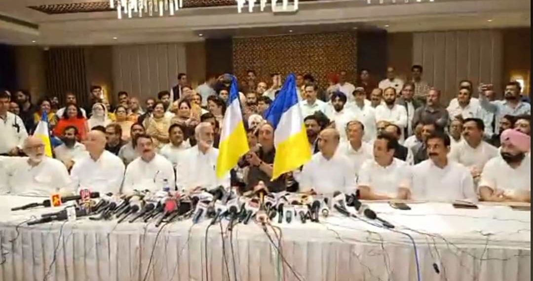 ہماری پارٹی کا کوئی ہمارا دشمن نہیں : غلام نبی آزاد