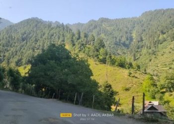 ایل اور سی پر سکوت:کیرن علاقے میں سیاحتی سرگرمیاں شروع ہونے لگیں