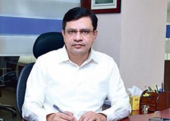 افسران کو ہر گھر میں کنکٹویٹی کو یقینی بنانا چاہئے : وزیر مواصلات