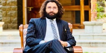 سرینگر میںعلاقائی پاسپورٹ دفتر لوگوں کیلئے ڈراؤنا خواب بن گیا ہے :جنید میر