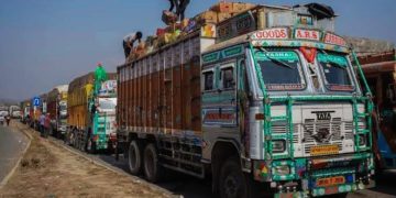 کشمیر سے۹ہزارمیوہ گاڑیاںجموںروانہ:سرکاری ذرائع