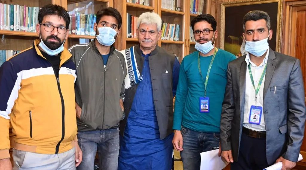 جے کے یوتھ ویلفیئر فورم کی ایل جی سے ملاقات